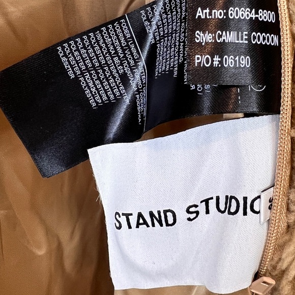 Teddy Bear Oversized Coat Size Medium - Picture 10 of 10